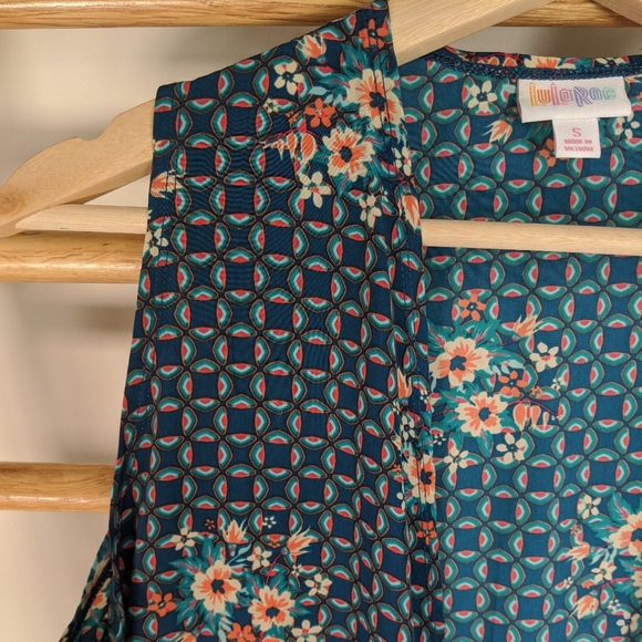 LulaRoe Joy Floral Design Vest - Picture 3 of 3
